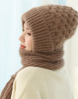 Abelina – Integrated Hearing Protection, Windproof Hat, Scarf