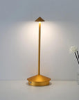 Lampe de table LED Carlyn Arrow
