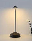 Lampe de table LED Carlyn Arrow