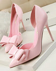 Chic Pumps with Bow Detail and Pointed Toe