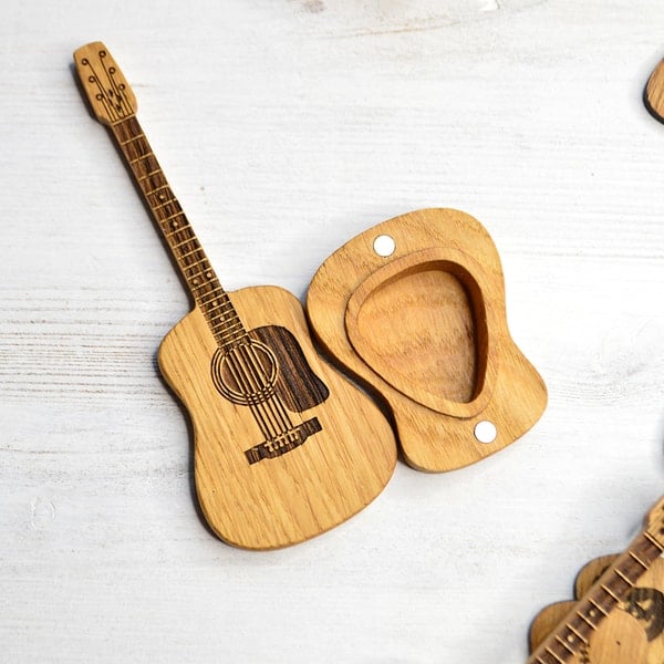 Acoustic Guitar Plectrum Box Made of Wood
