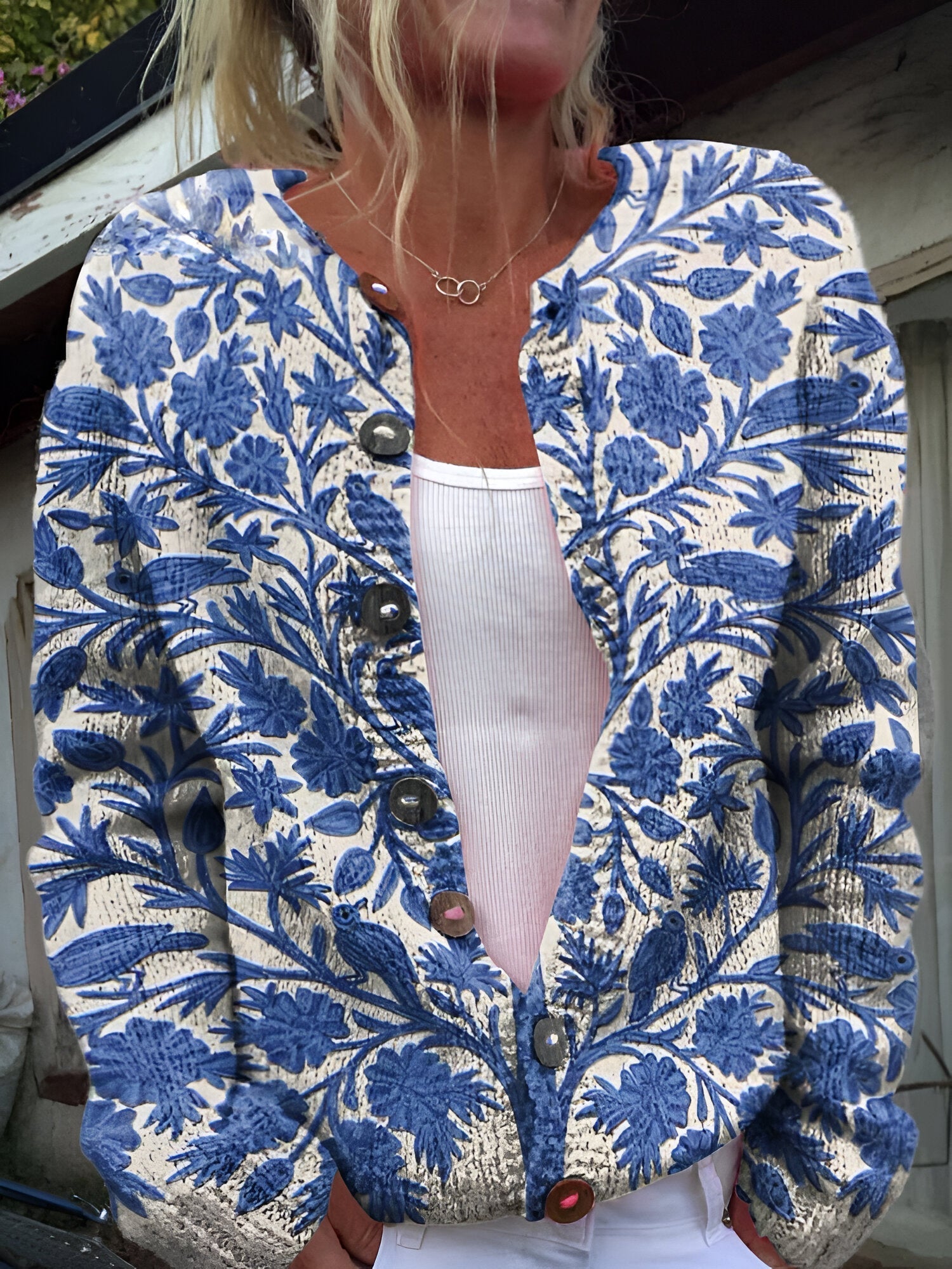 Alvimia - Fashionable Cardigan with Floral Pattern