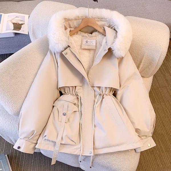 Annette – Elegant Coat with Faux Fur Collar