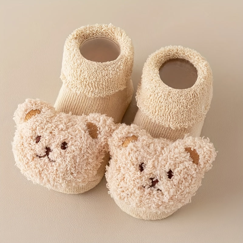 Anti-slip baby booties for newborn girls and boys with a cute bear design - Angelie