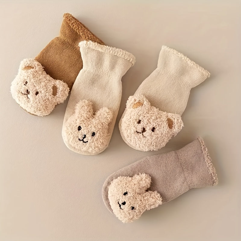 Anti-slip baby booties for newborn girls and boys with a cute bear design - Angelie