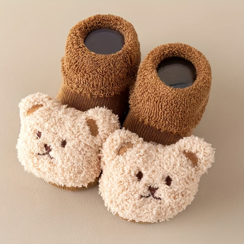 Anti-slip baby booties for newborn girls and boys with a cute bear design - Angelie
