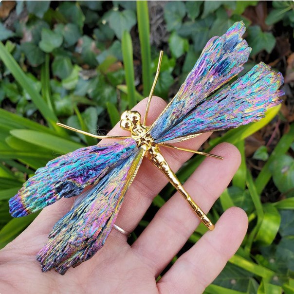 AuraCrafts – Aura Tourmaline Kyanite Dragonfly