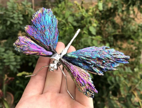 AuraCrafts – Aura Tourmaline Kyanite Dragonfly