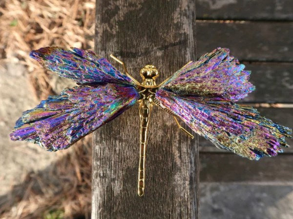 AuraCrafts – Aura Tourmaline Kyanite Dragonfly