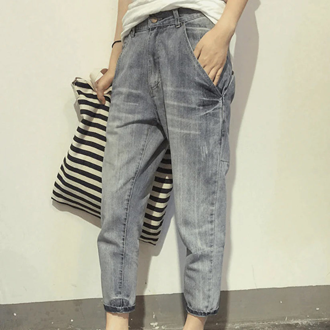 Baggy jeans for women - wide leg trousers for women