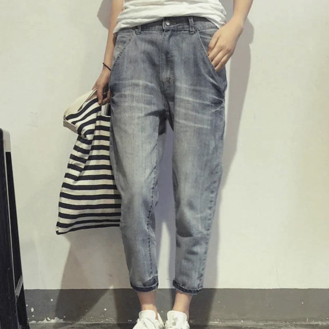 Baggy jeans for women - wide leg trousers for women