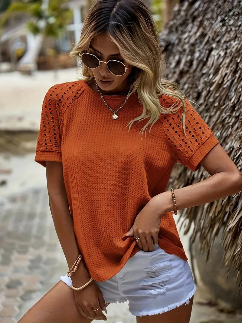 Barbara - T-Shirt with Round Neck and Eyelets