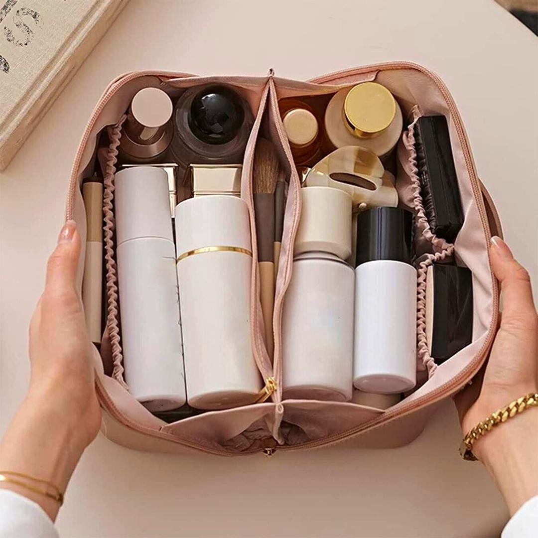 Beauty case for every journey - spacious and stylish