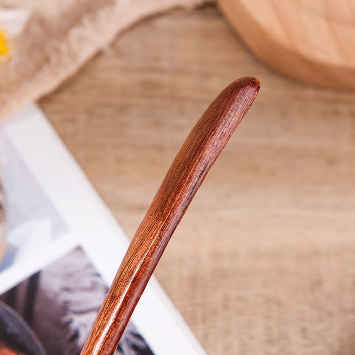 BeeCraft – Decorative Honey Jar in Bee Shape