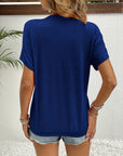 Blanca - T-Shirt with V-Neck and Stitching