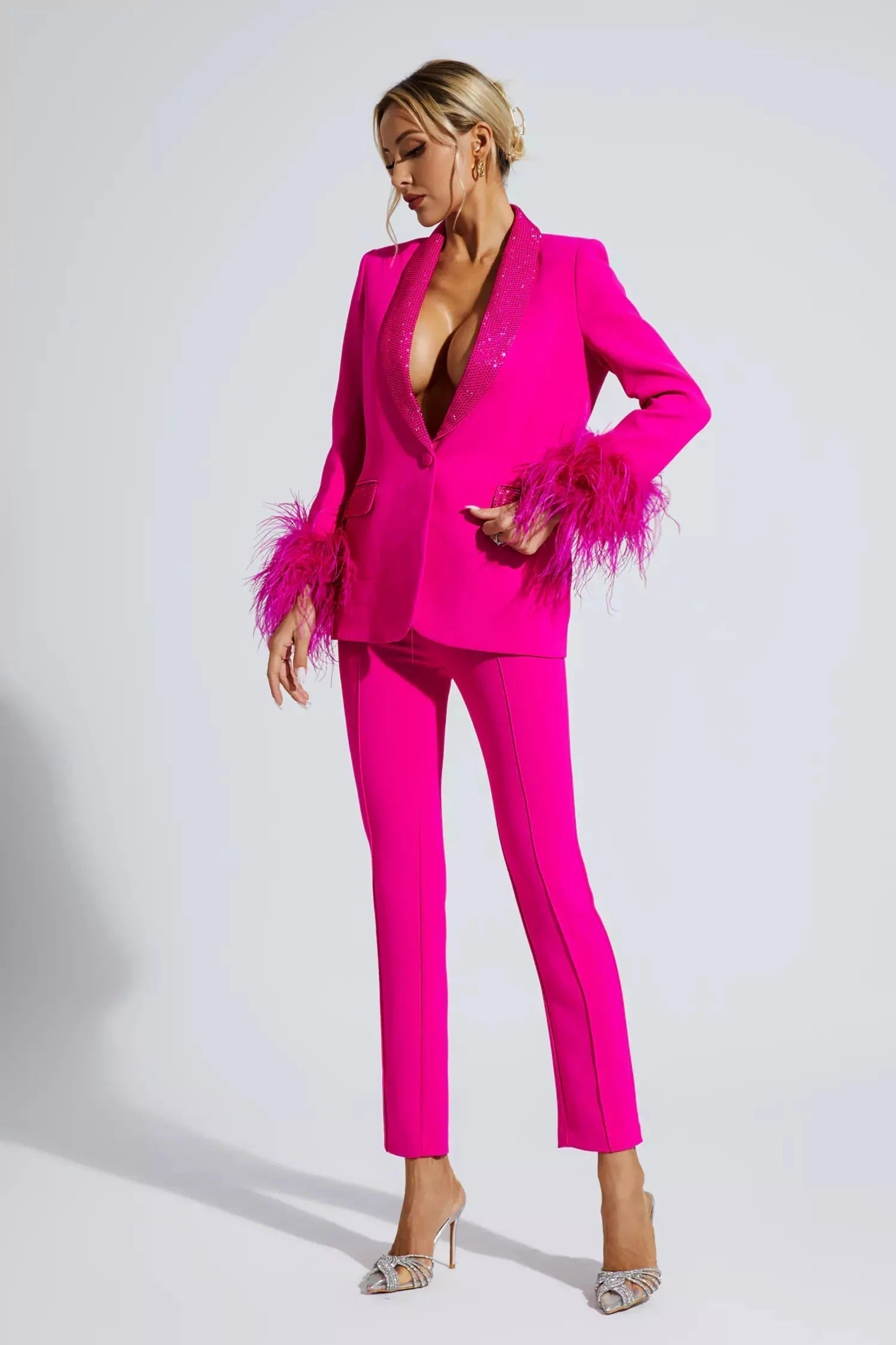 Blazer and trouser set for women with diamond and feather accents - Eva