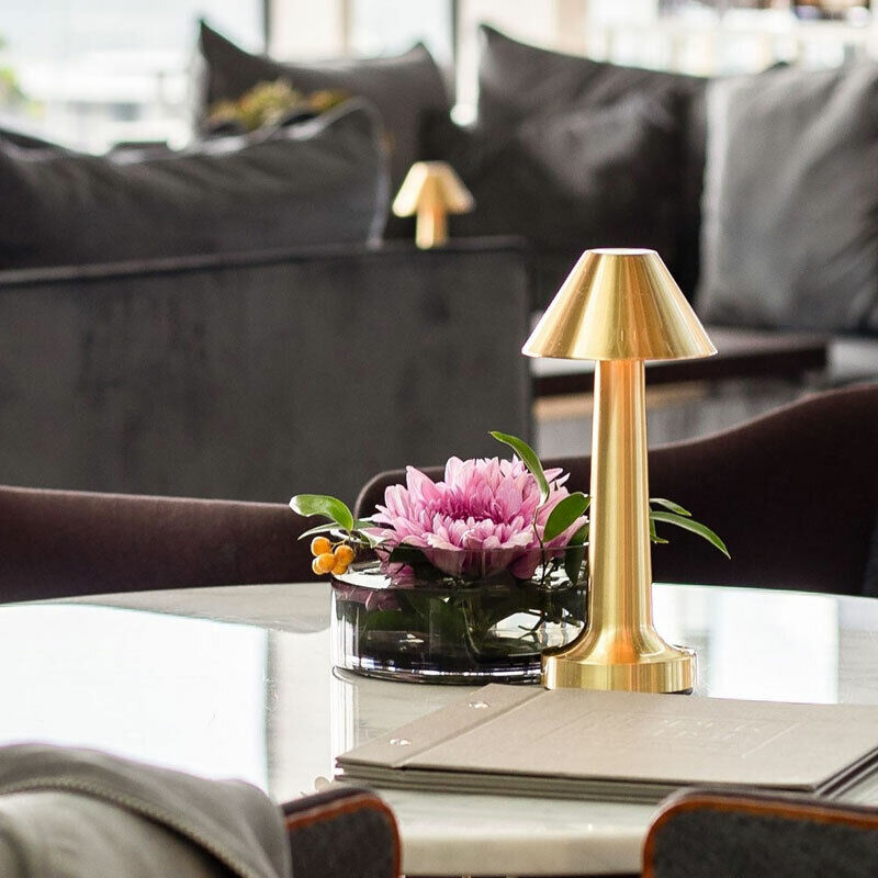 BrassGlow – Restaurant Bar Table Lamp