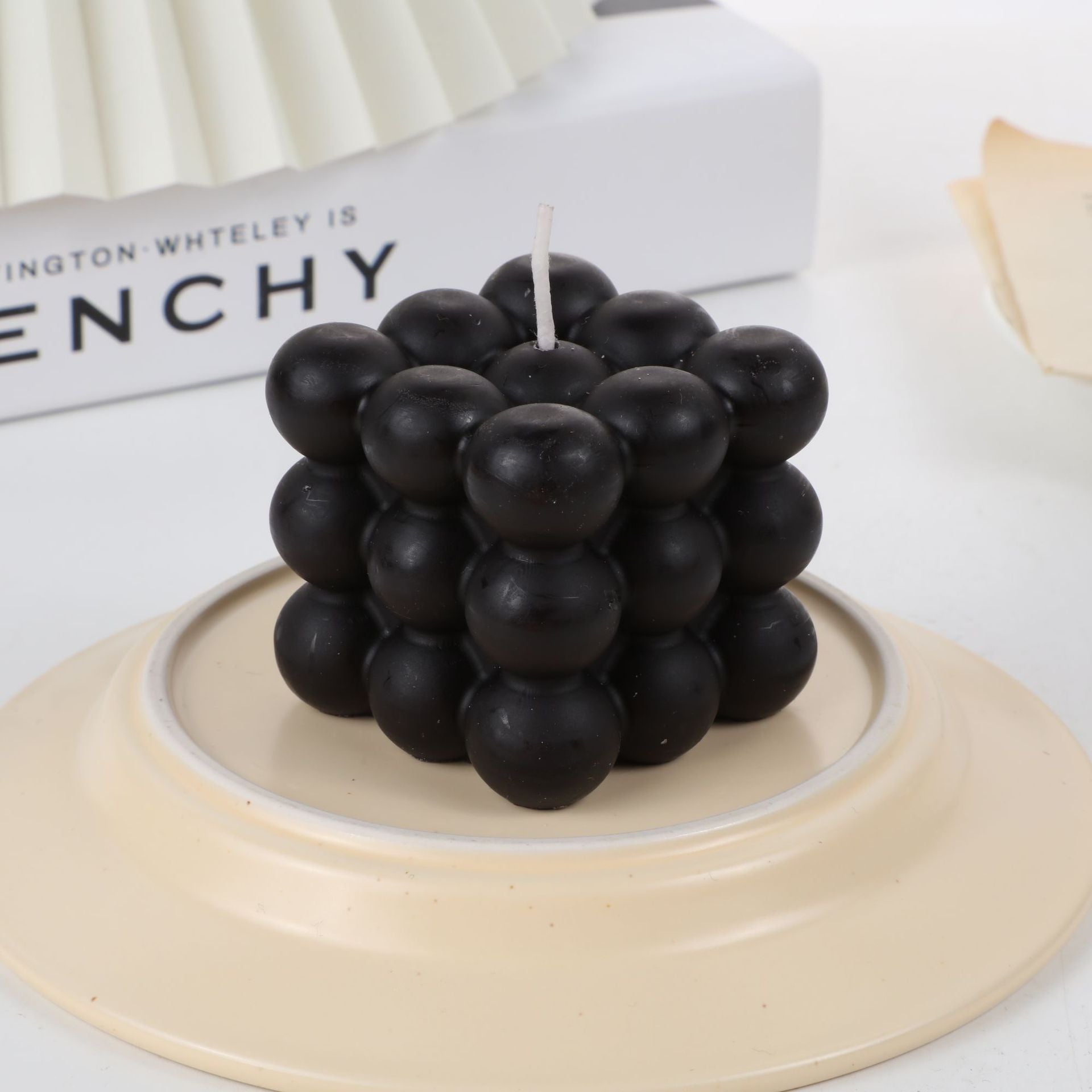 BubbleGlow Candle | Complete your interior with this beautiful and trendy candle