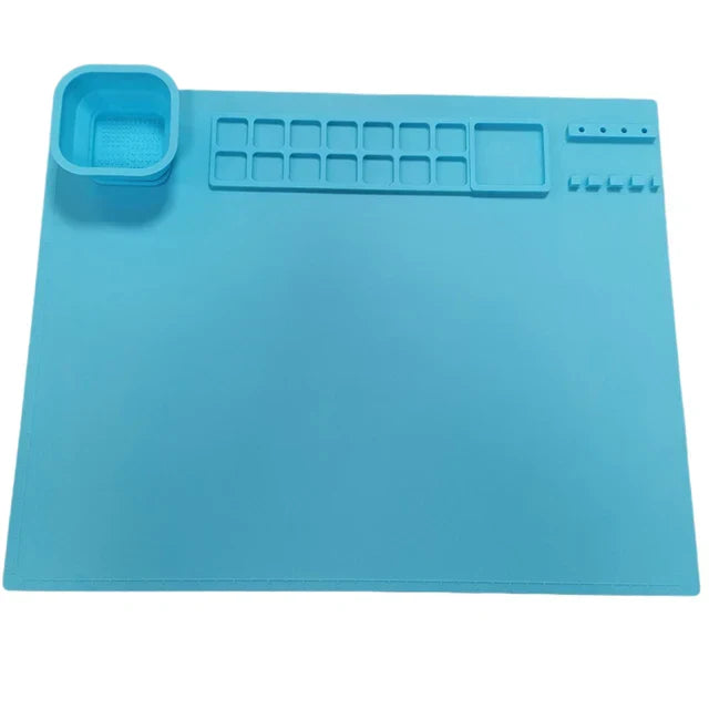 Canvas Mat - Cleaning is a breeze - Paint Placemet