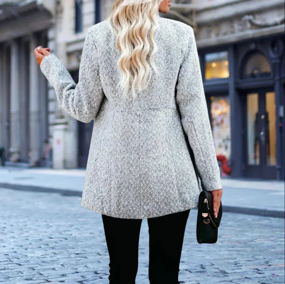 Carla – Stylish Ladies Blazer