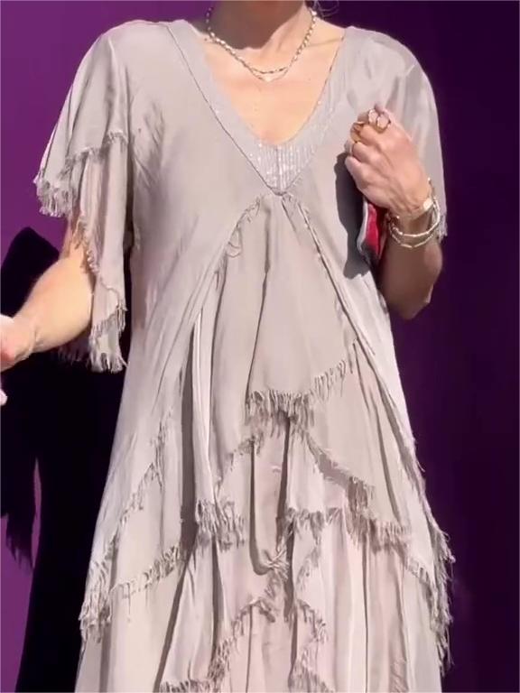 Carlijn - Elegant Maxi Dress with V-Neck