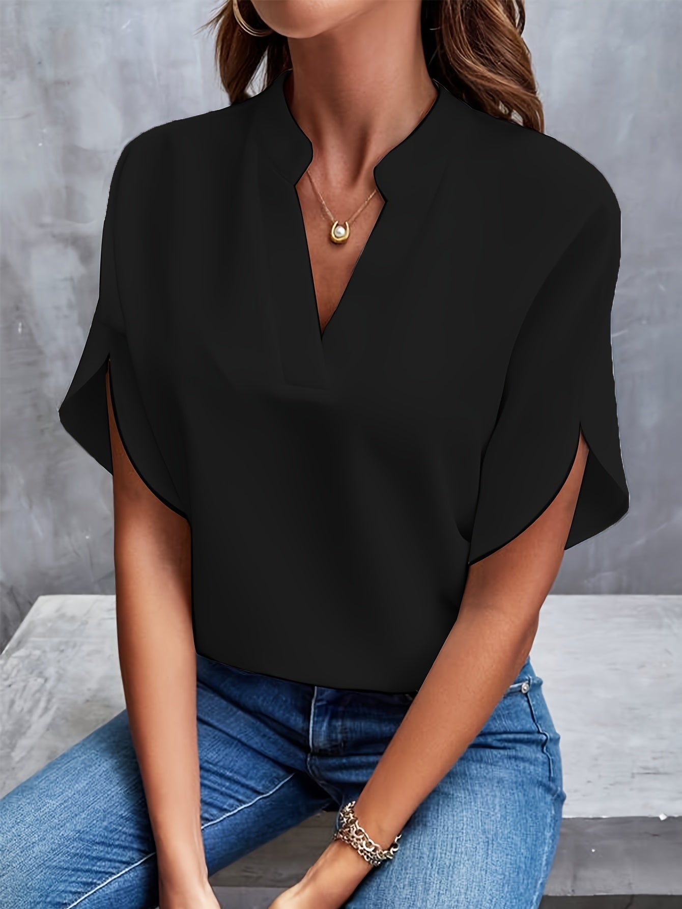 Carros - Light and Elegant Blouse