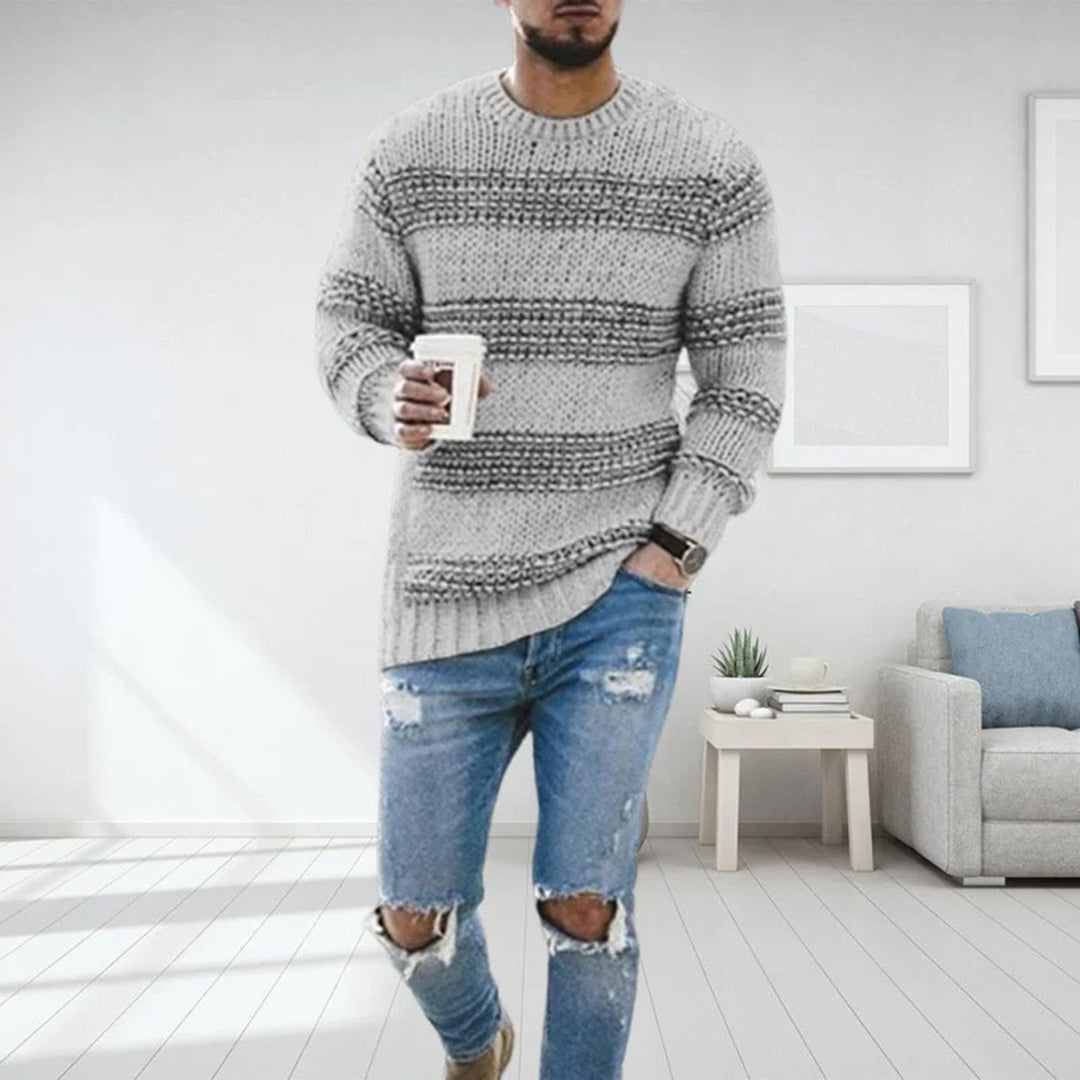 Casual jumper with round neck for men - perfect for spring