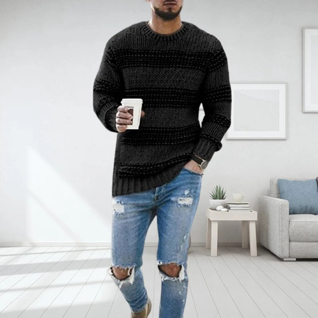 Casual jumper with round neck for men - perfect for spring