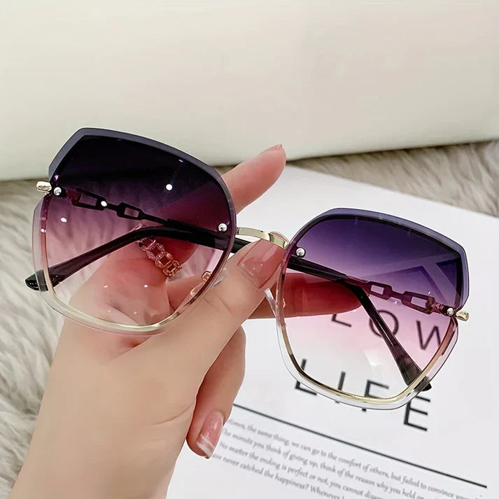 Dalis – Rimless Sunglasses with Sparkling Crystals