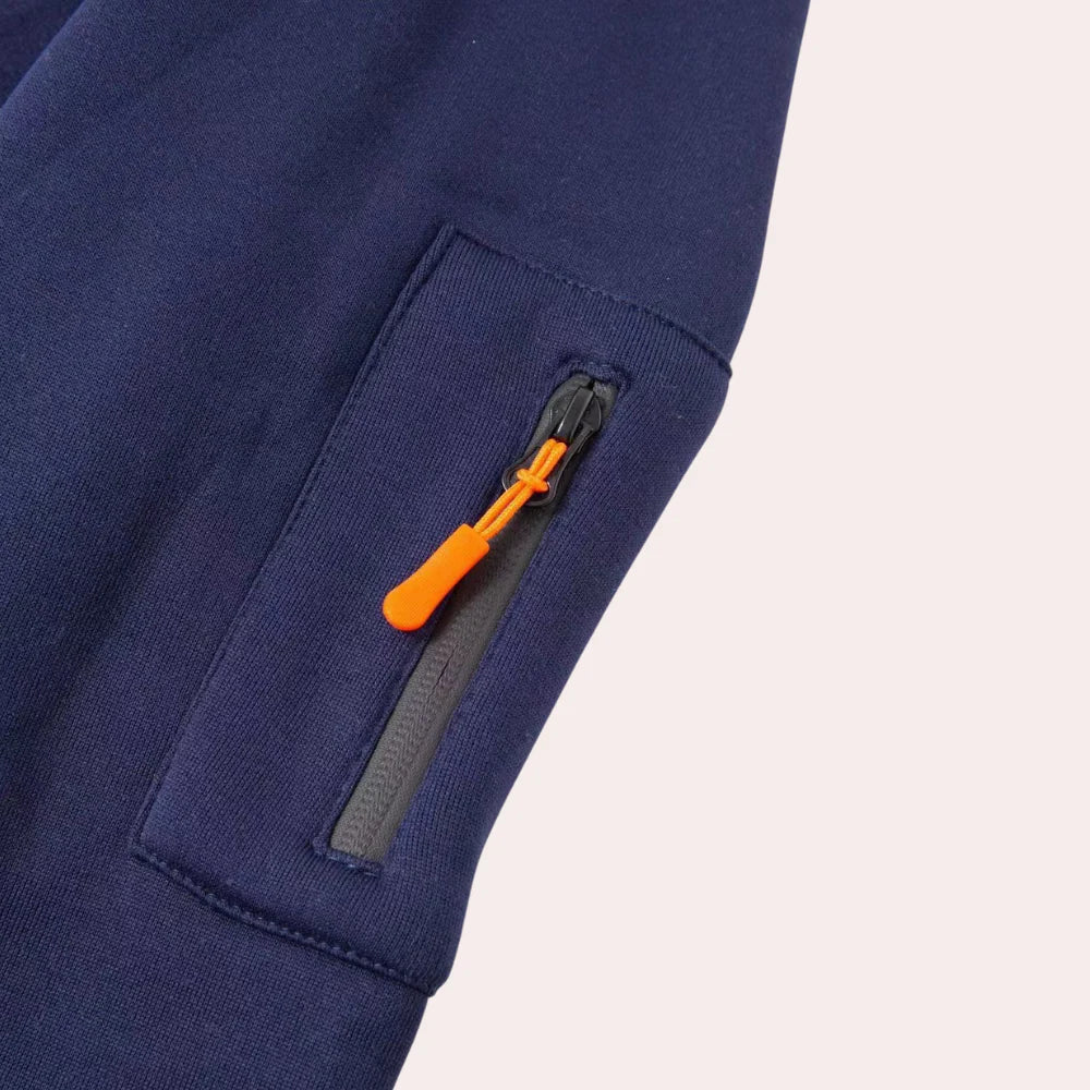 Dominik – Men's Hoodie with Style and Comfort