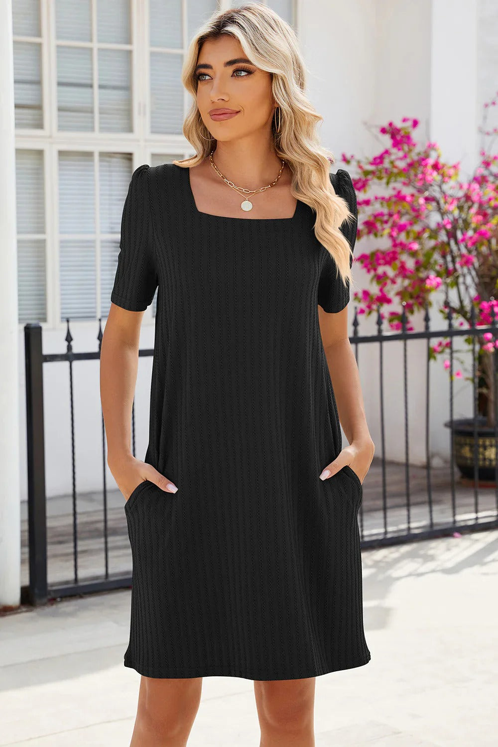 Dress with Short Sleeves, Pockets and Square Neckline - Julissa