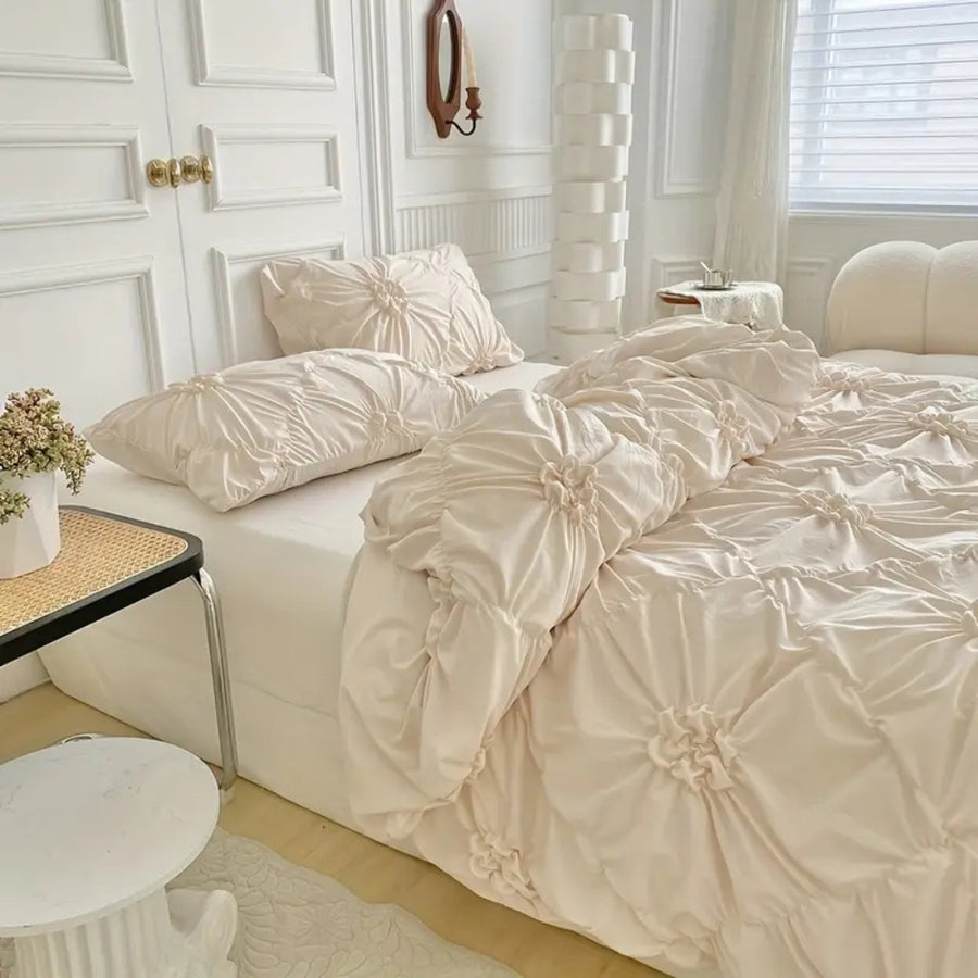 Elegant Luxury Duvet Cover with Flowers and Ruffles