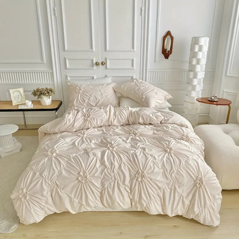 Elegant Luxury Duvet Cover with Flowers and Ruffles