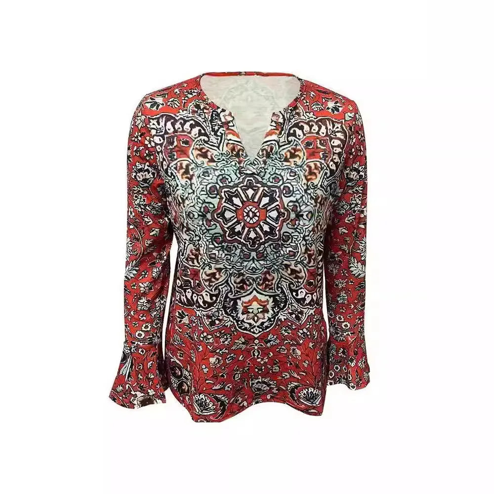 Elina – Spring T-shirt with Tie-Dye Print and Elegant V-neck