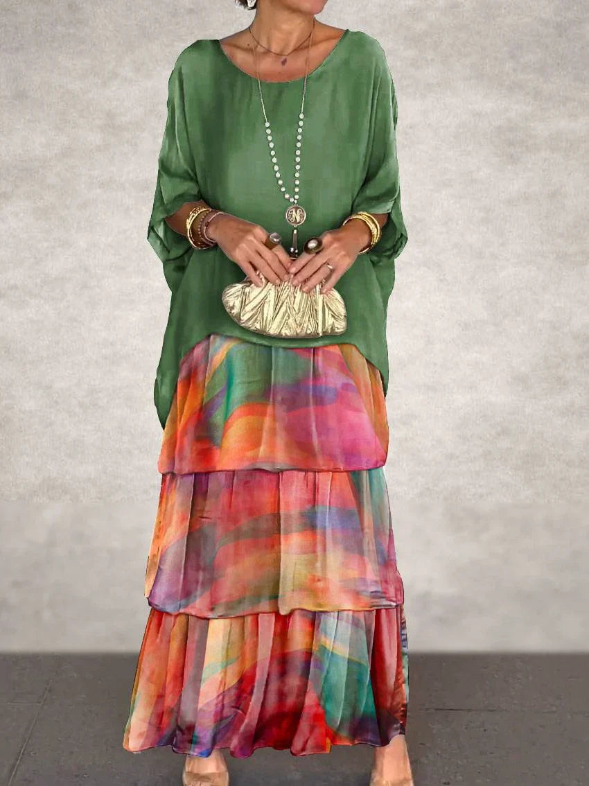 Felicie - Elegant, Loose Dress with Round Neckline and Batwing Sleeves