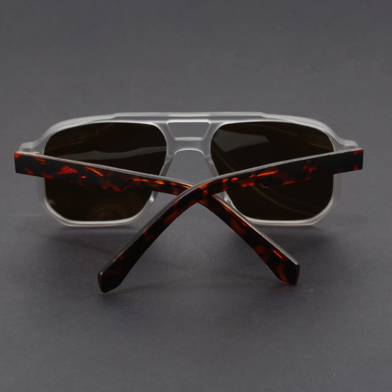 Kieran – Sunglasses with Two-Tone Frame and Square Shape