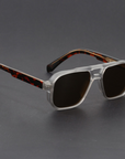 Kieran – Sunglasses with Two-Tone Frame and Square Shape