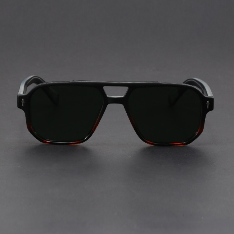Kieran – Sunglasses with Two-Tone Frame and Square Shape