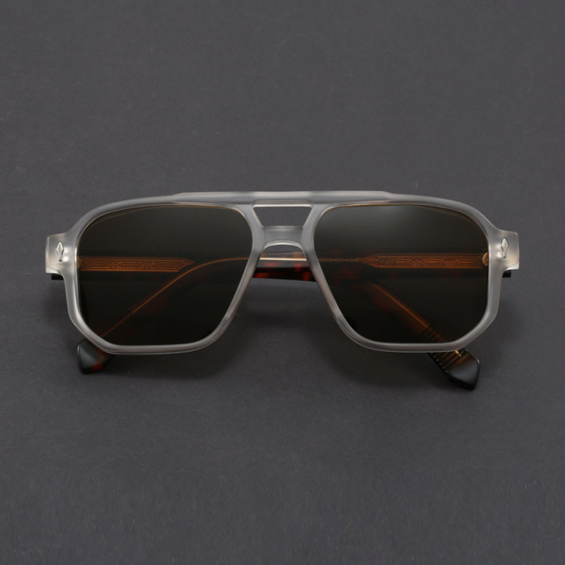 Kieran – Sunglasses with Two-Tone Frame and Square Shape