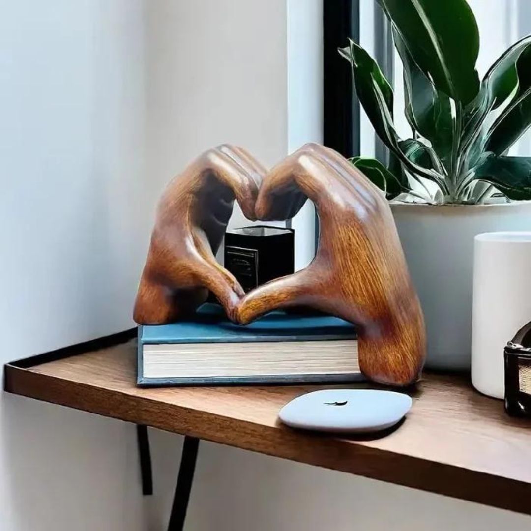 LoveSculpt – Modern Wooden Hands Heart Statue