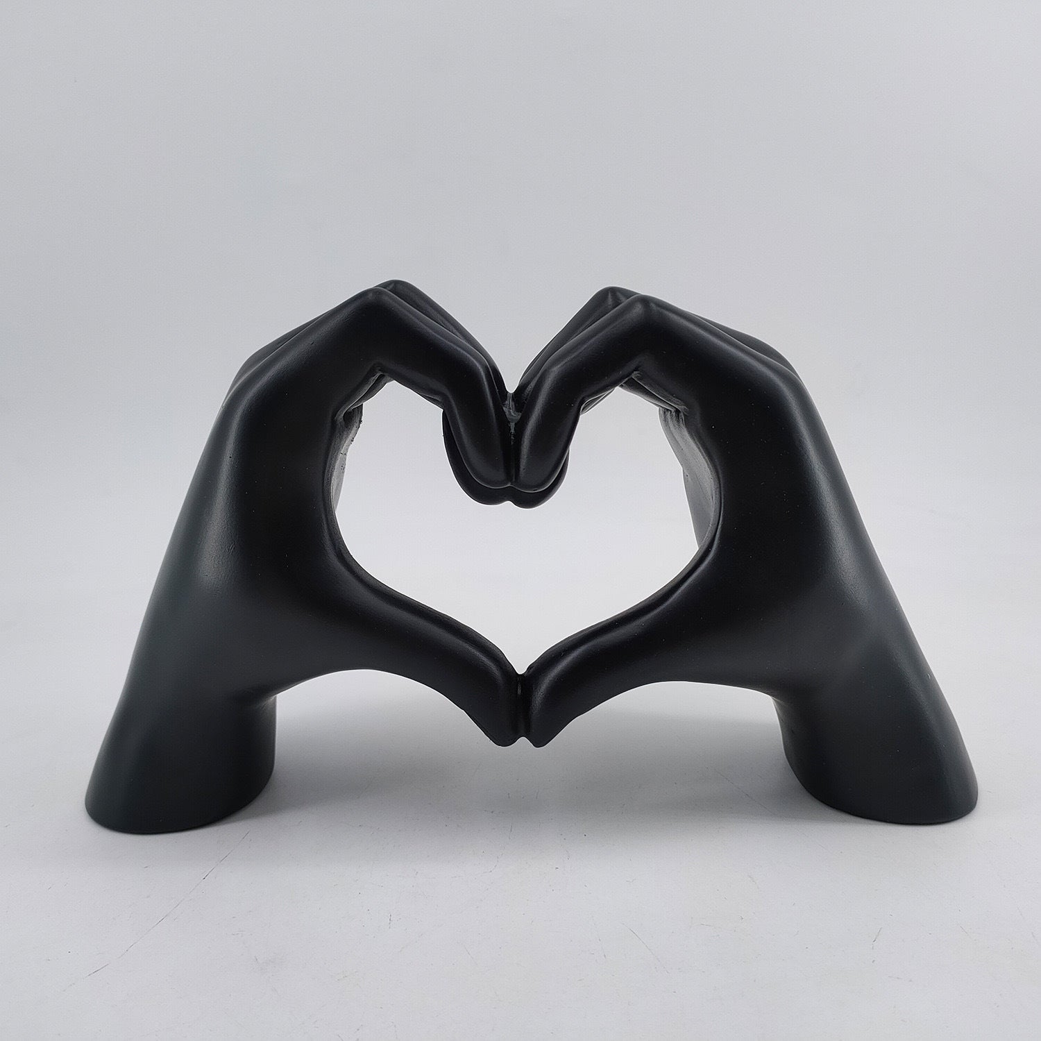 LoveSculpt – Modern Wooden Hands Heart Statue