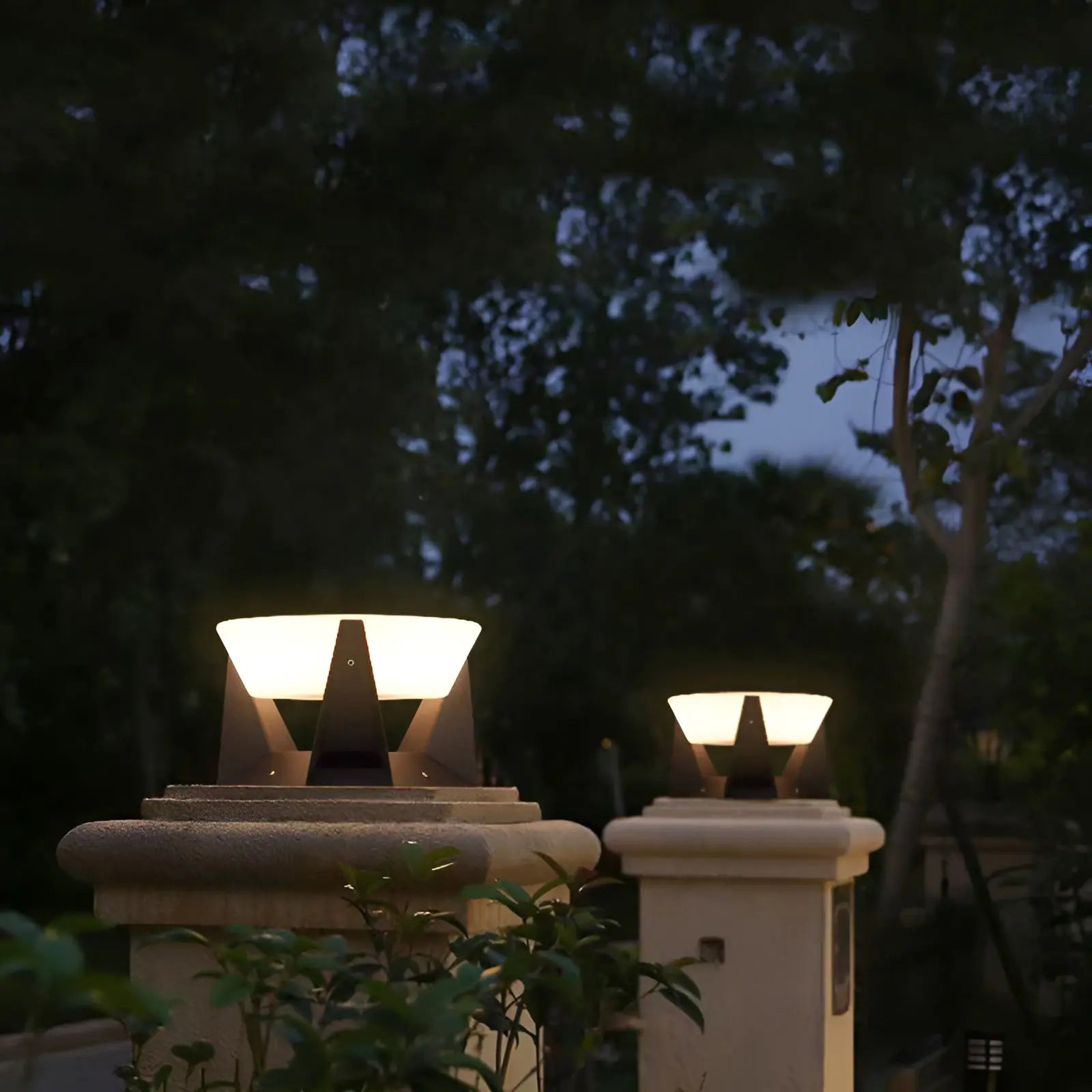 Luxe Solar Garden Lamp with Japanese Style - ZenGlow