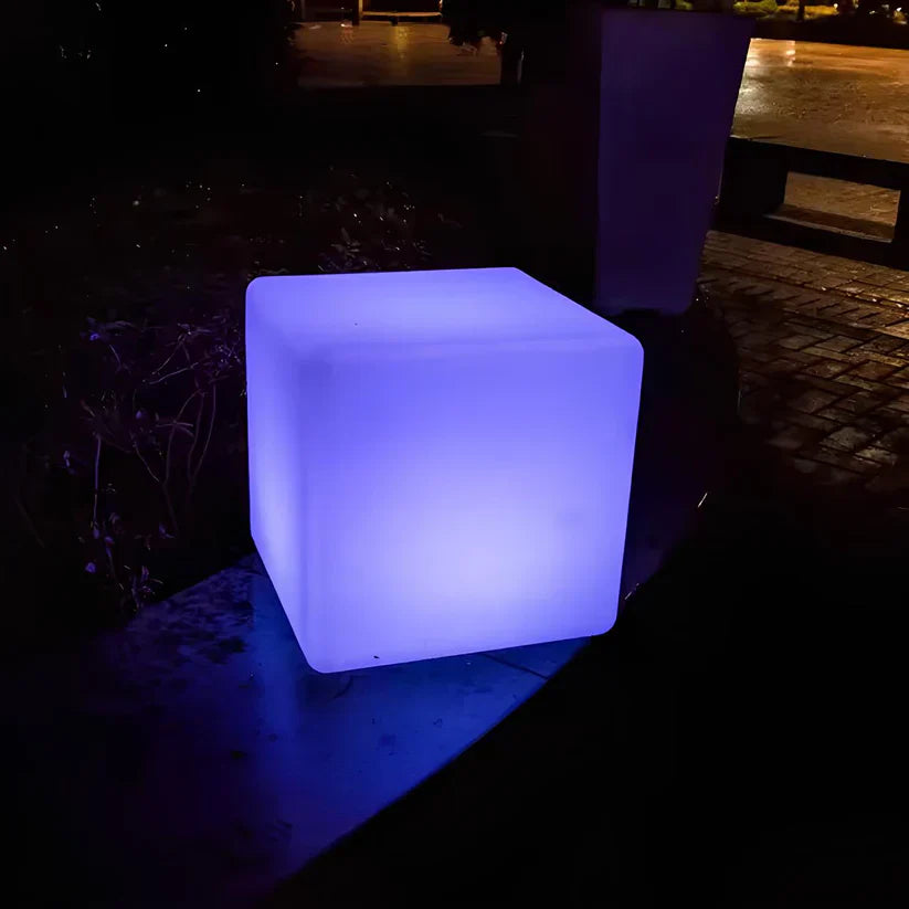 RadiantCube - Cubic Garden Light