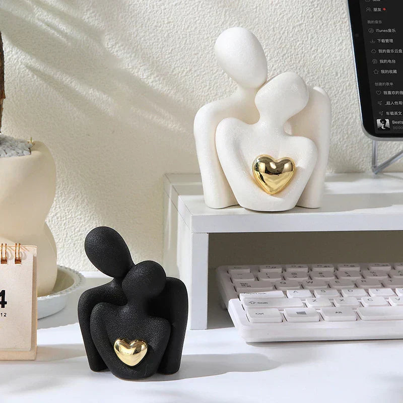 SculptedLove – Elegant Sculpture of Love