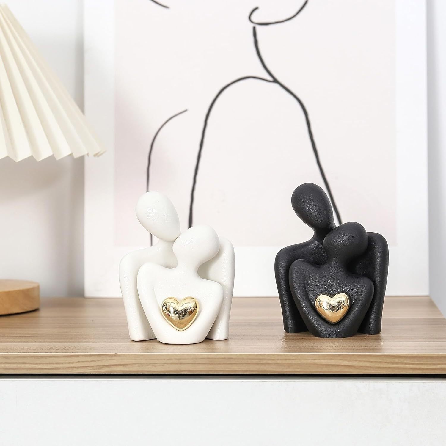 SculptedLove – Elegant Sculpture of Love