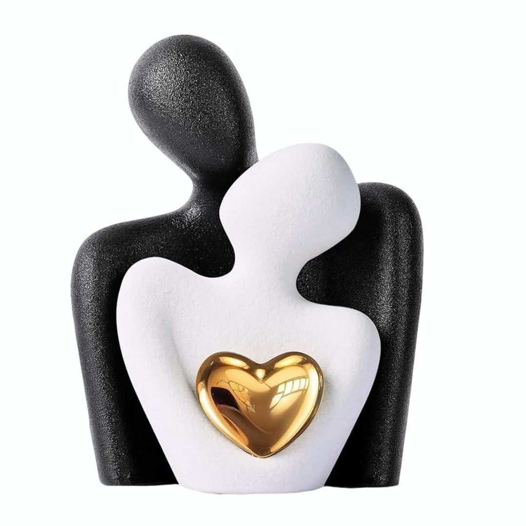 SculptedLove – Elegant Sculpture of Love