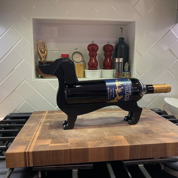 WineHound – Dachshund Wine Bottle Holder