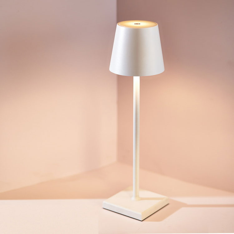 Wireless Rechargeable Table Lamp - Scandiglow
